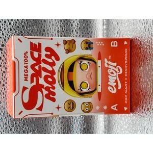 Pop Mart Space Molly Mega 100% Series 1